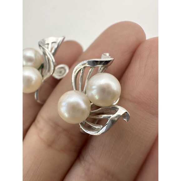 Mikimoto Akoya Pearl Screw Back Earrings 6.5mm-6.9mm Silver Vintage - Picture 3 of 7